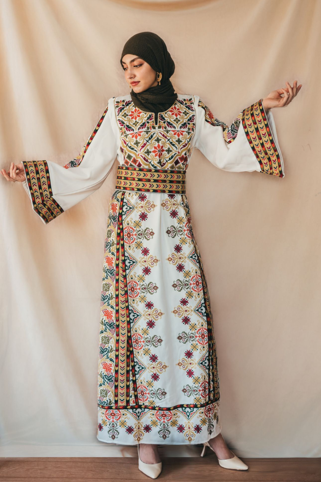 Beige With Beautiful Color Embroidery Falahi Thobe